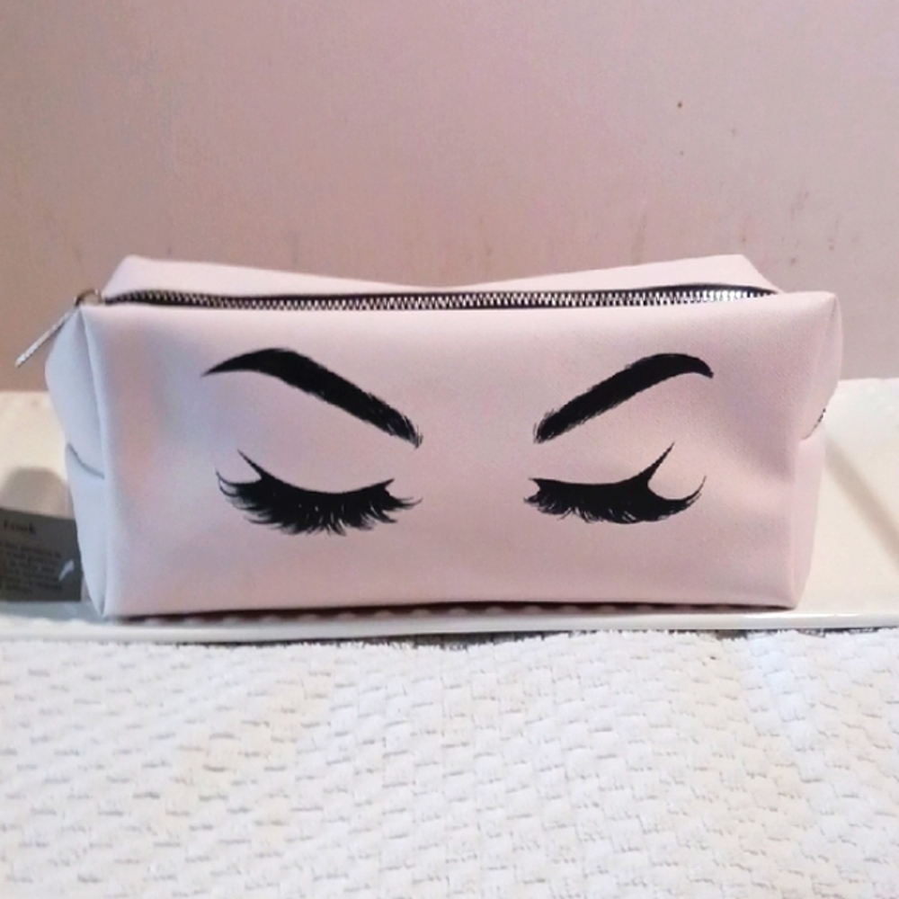 OCS Designs ⚜️ Elegant Vintage Look Eyelash Cosmetic Bag - Lgt. Pink 💄👝 Chic!